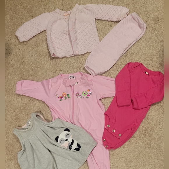 NB/ 0‐3 lot - Picture 1 of 6